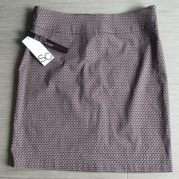 Skirt - Picture 1 of 4